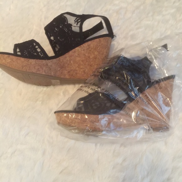 Fergalicious Shoes - Black Fergalicious Fergalicious Shoes - Black Fergalicious